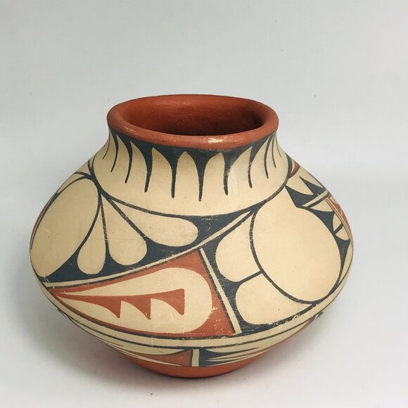 Signed Jemez Pottery Water Jar Artist A. Mora Native American Pot Red Black 4.5" - Picture 7 of 9